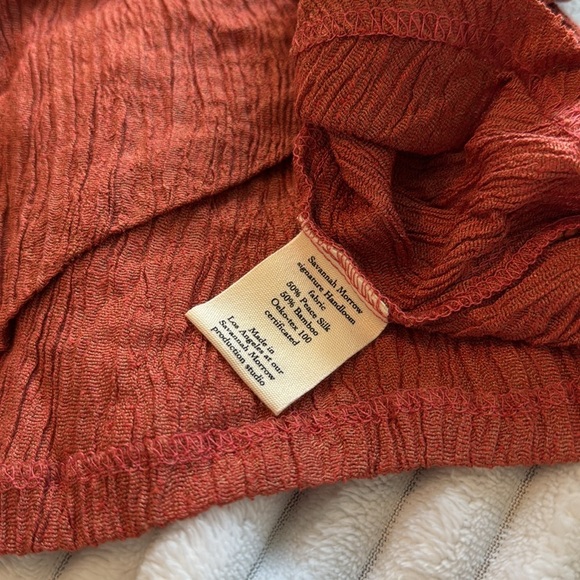 Savannah Morrow Zuma Top in Scarlette - Picture 5 of 7